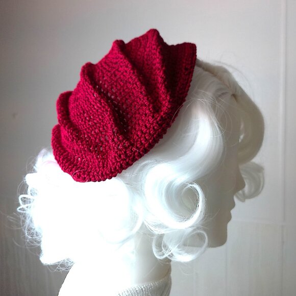 Vintage 1960s Hand-Crocheted Hat Retro Deep Red Openwork Design Lightweight - Picture 2 of 13